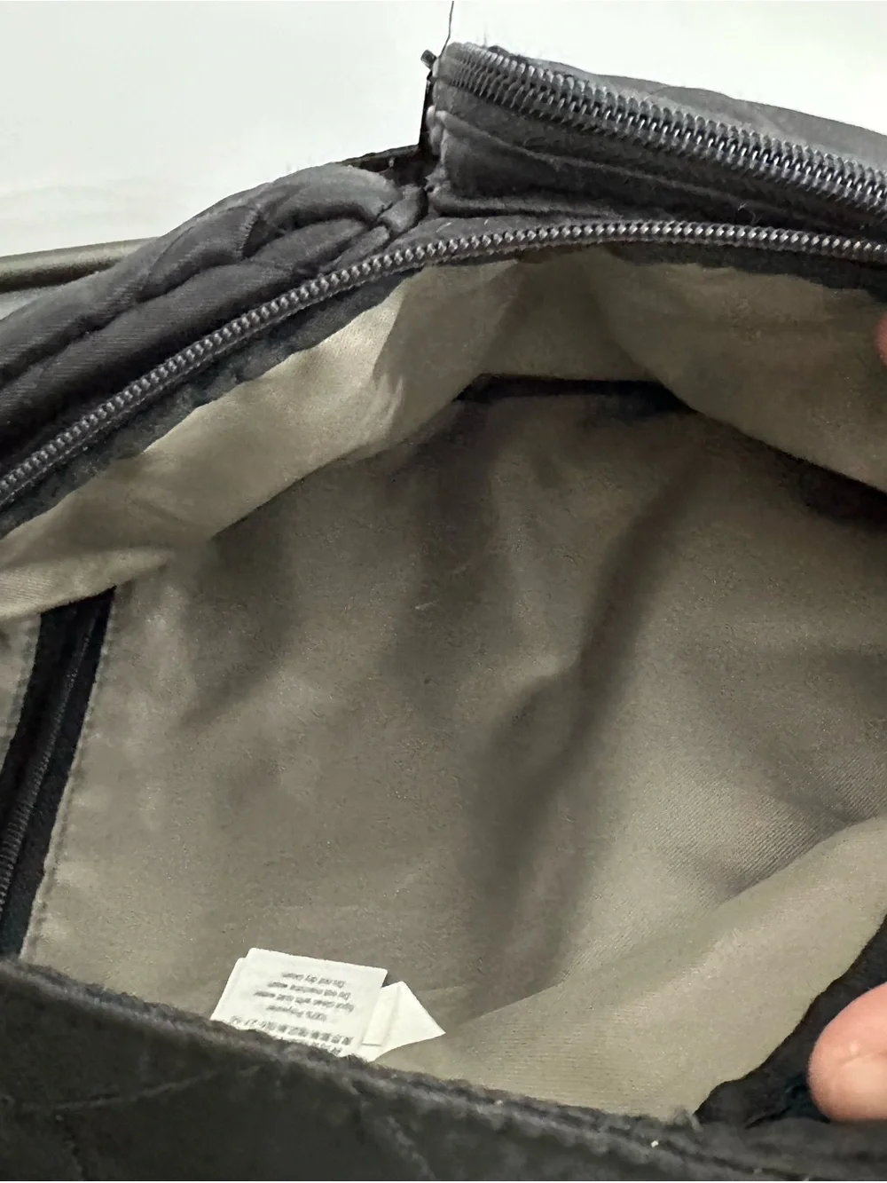 Kavu Quilted Black Crossbody Sling Bag - Picture 6 of 10